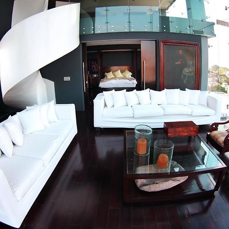 Demetria Hotel Guadalajara Buitenkant foto